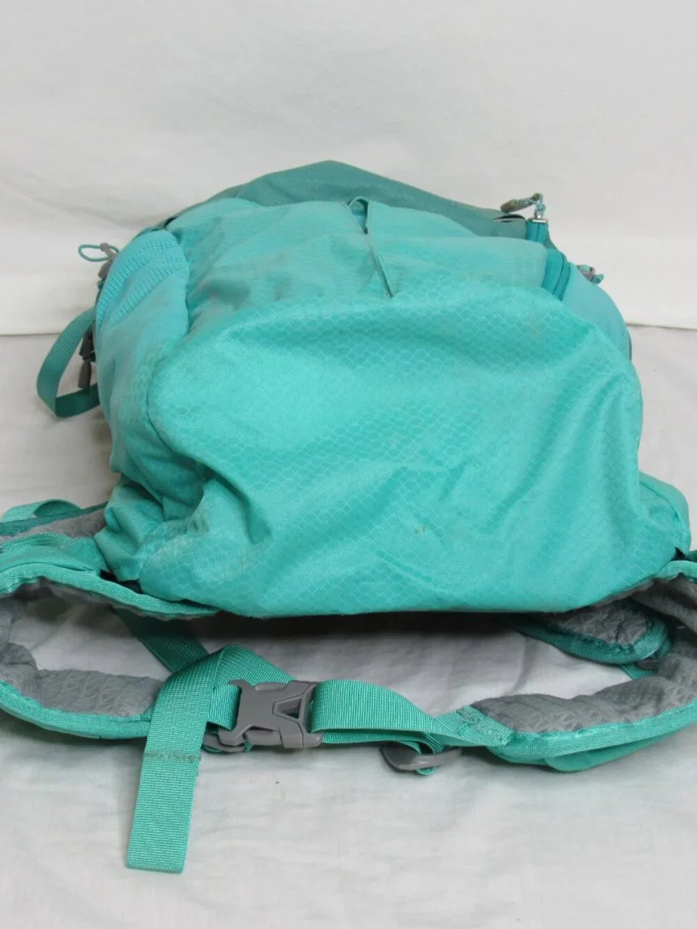 The North Face Green ALEIA 22 Hiking Camping Backpack M L